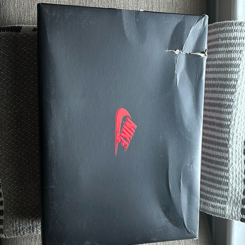 New sneakers never used